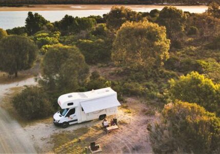 search-motorhome-hero-2